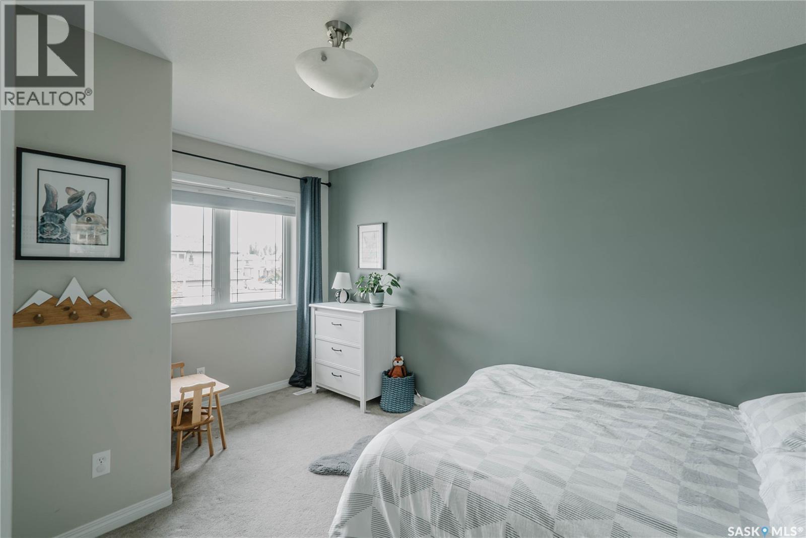 111 Hettle Cove, Saskatoon, SK - Indoor Photo Showing Bedroom