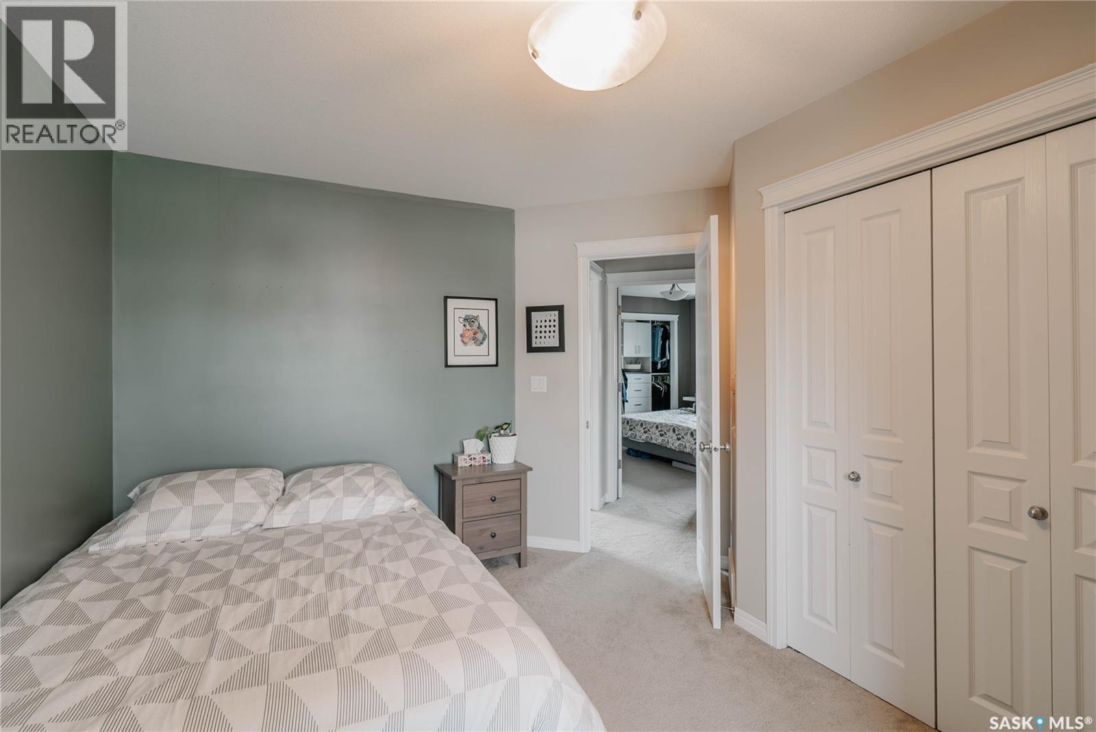 111 Hettle Cove, Saskatoon, SK - Indoor Photo Showing Bedroom