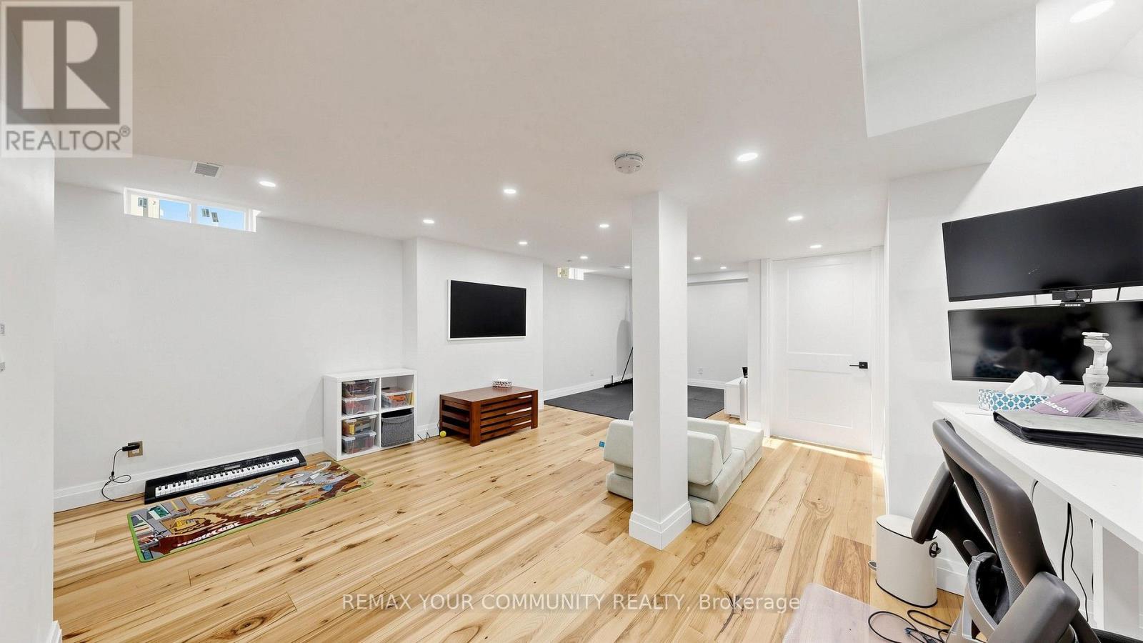 51 Shuttleworth Drive, Clarington, ON - Indoor