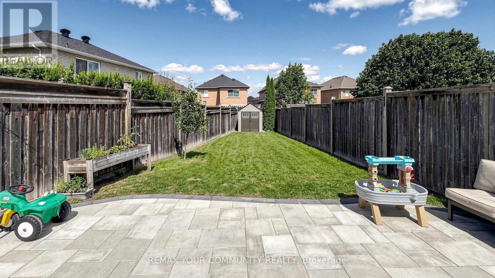 51 Shuttleworth Drive, Clarington, ON - Outdoor