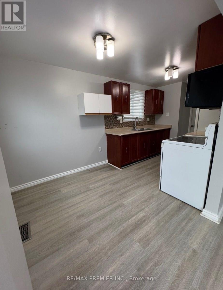 34 Argyle Road, Barrie, ON - Indoor
