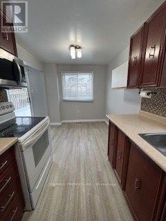 34 Argyle Road, Barrie, ON - Indoor Photo Showing Kitchen