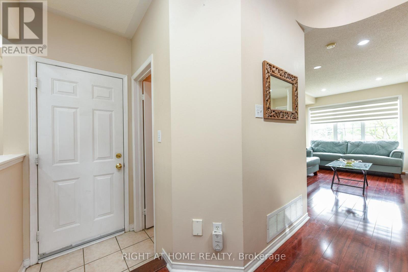 5986 Long Valley Road, Mississauga, ON - Indoor Photo Showing Other Room