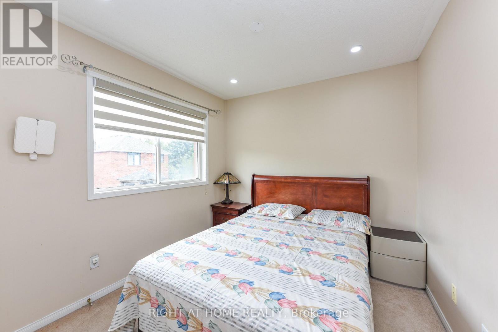 5986 Long Valley Road, Mississauga, ON - Indoor Photo Showing Bedroom