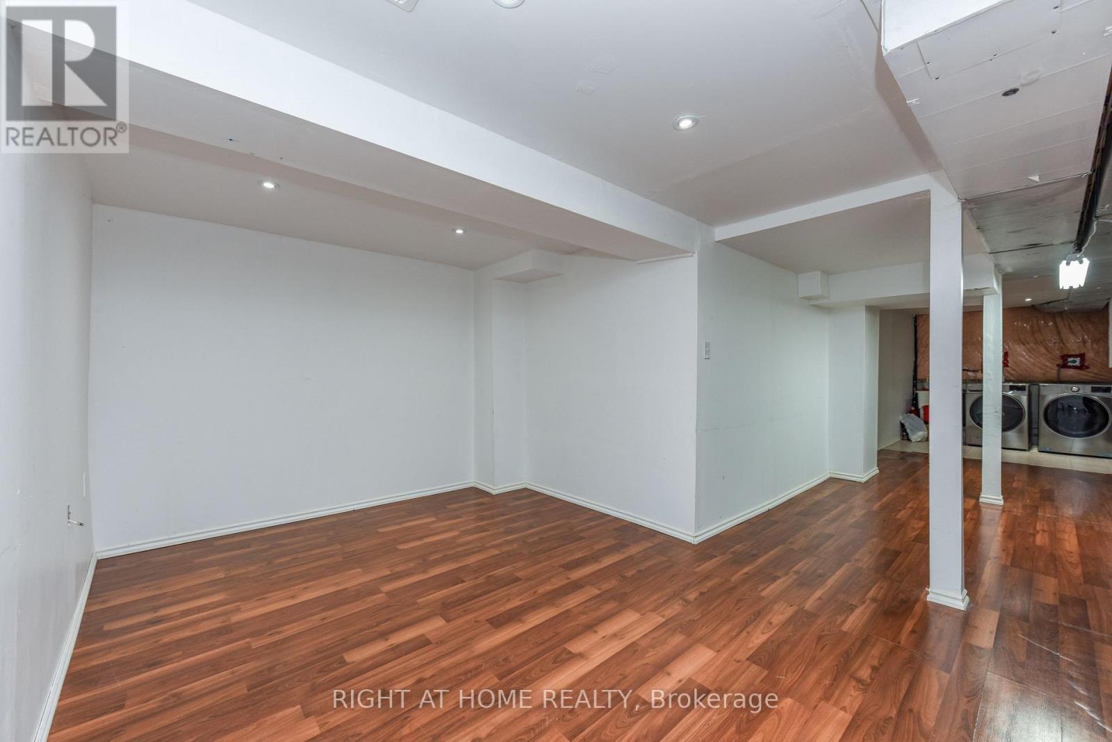 5986 Long Valley Road, Mississauga, ON - Indoor