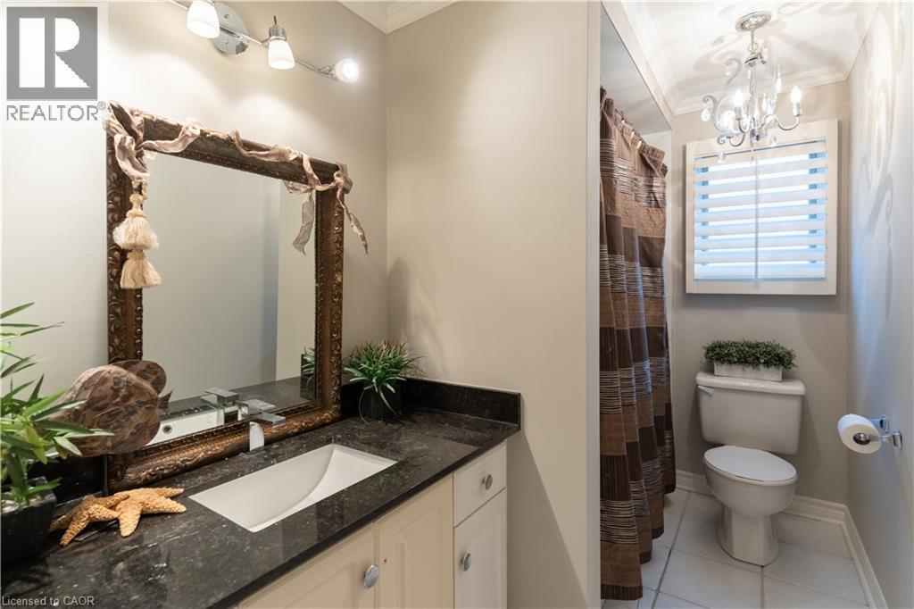 12 Pinto Drive, Ancaster, ON - Indoor Photo Showing Bathroom