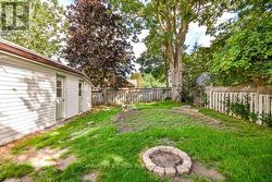 Fully Fenced Backyard w Firepit - 