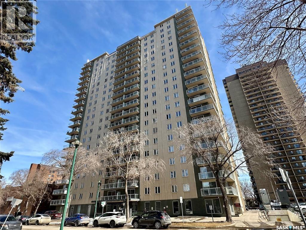 902 320 5Th Avenue N, Saskatoon, SK - Outdoor With Balcony With Facade
