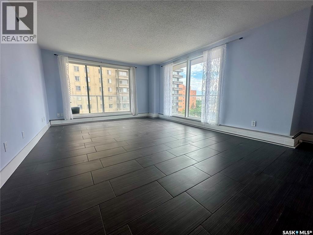 902 320 5Th Avenue N, Saskatoon, SK - Indoor
