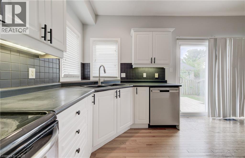 737 North Leaksdale Circle, London, ON - Indoor Photo Showing Kitchen With Stainless Steel Kitchen With Double Sink