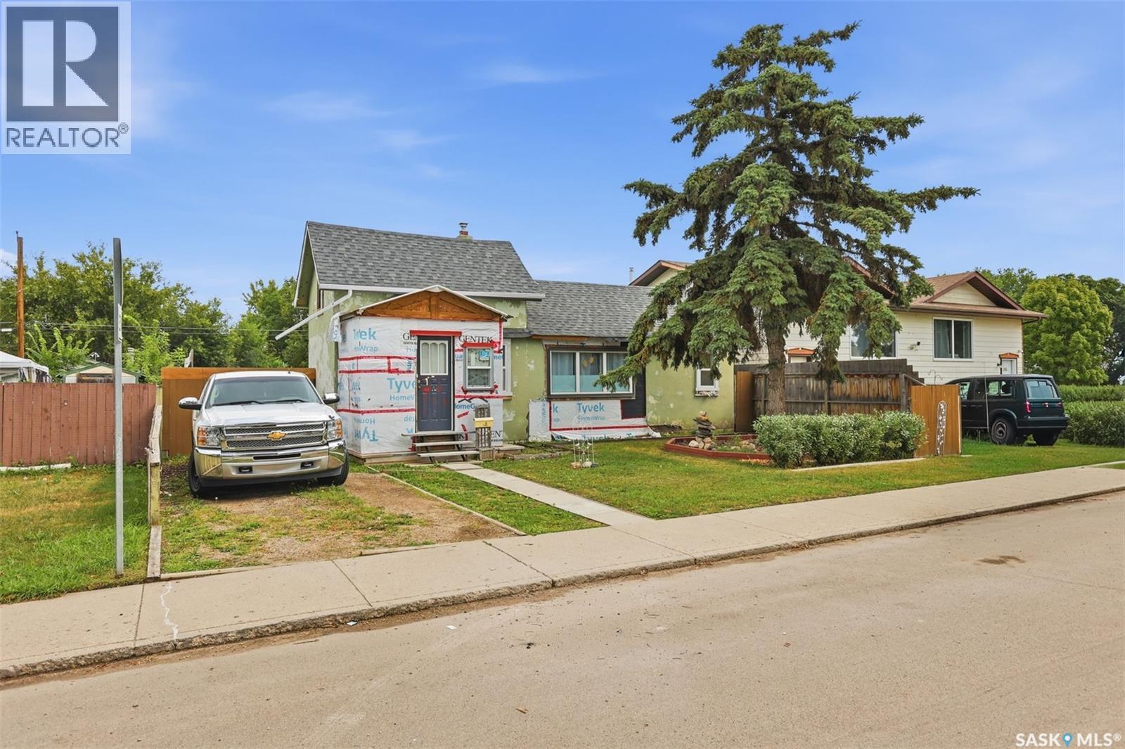 450 Y Avenue S, Saskatoon, SK - Outdoor