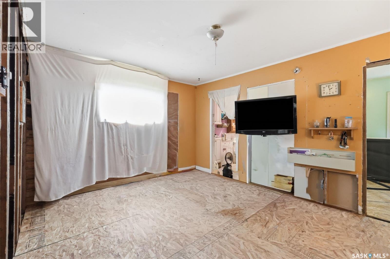 450 Y Avenue S, Saskatoon, SK - Indoor