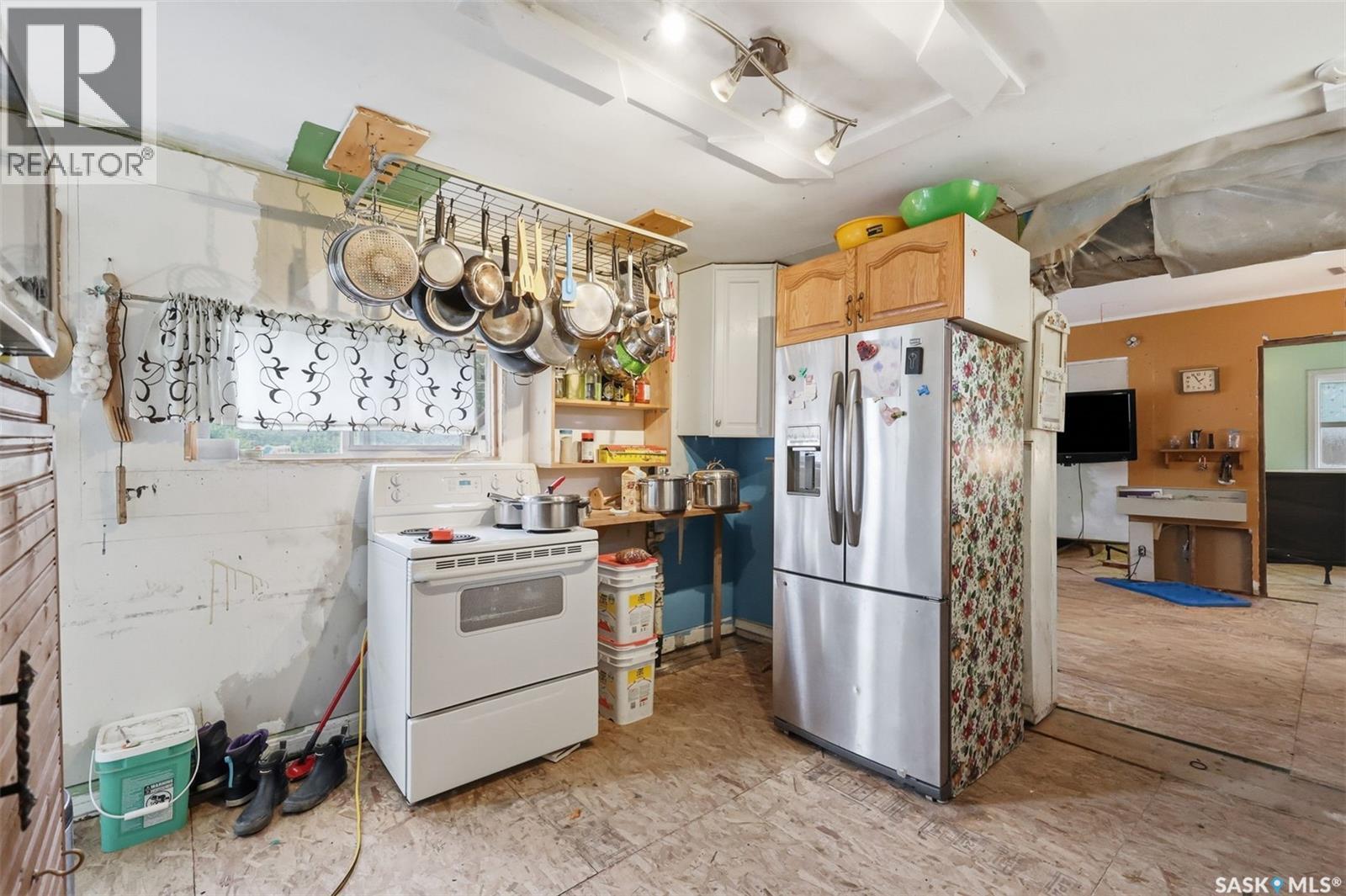 450 Y Avenue S, Saskatoon, SK - Indoor Photo Showing Kitchen
