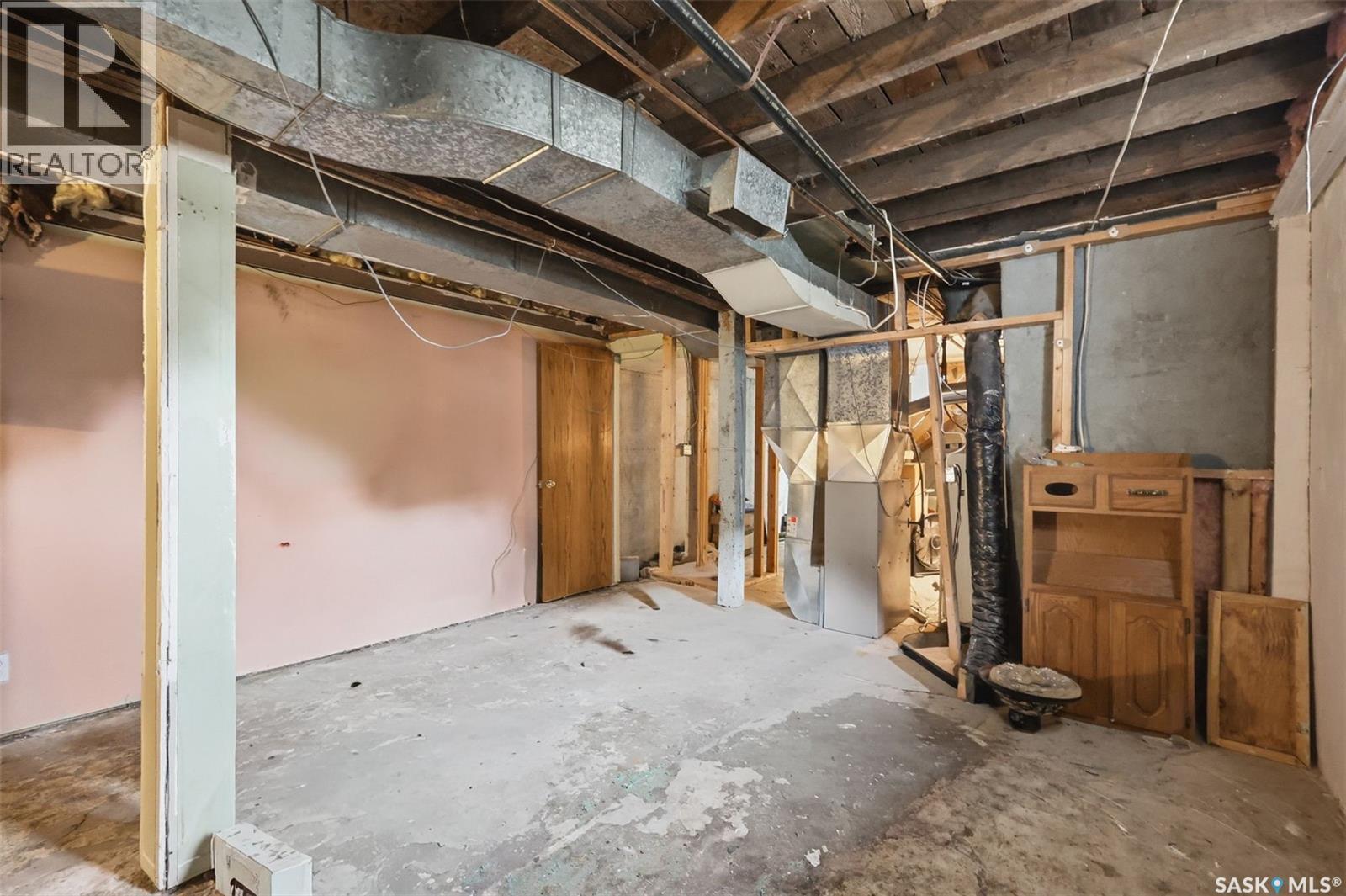 450 Y Avenue S, Saskatoon, SK - Indoor Photo Showing Basement