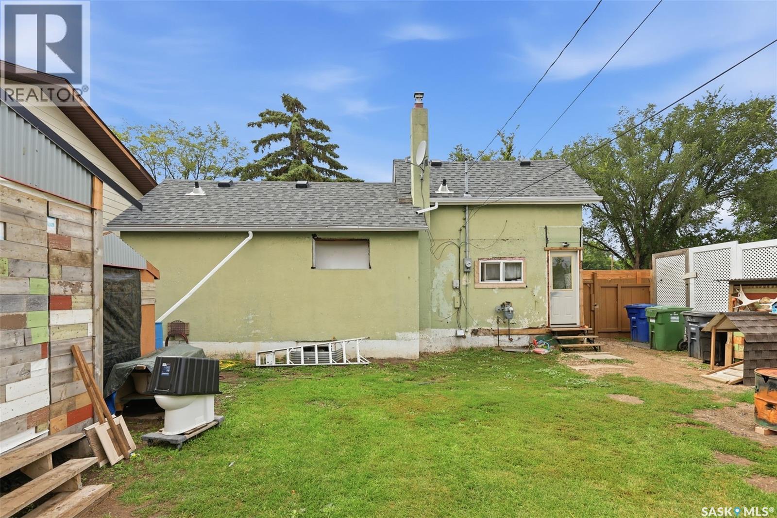 450 Y Avenue S, Saskatoon, SK - Outdoor With Exterior