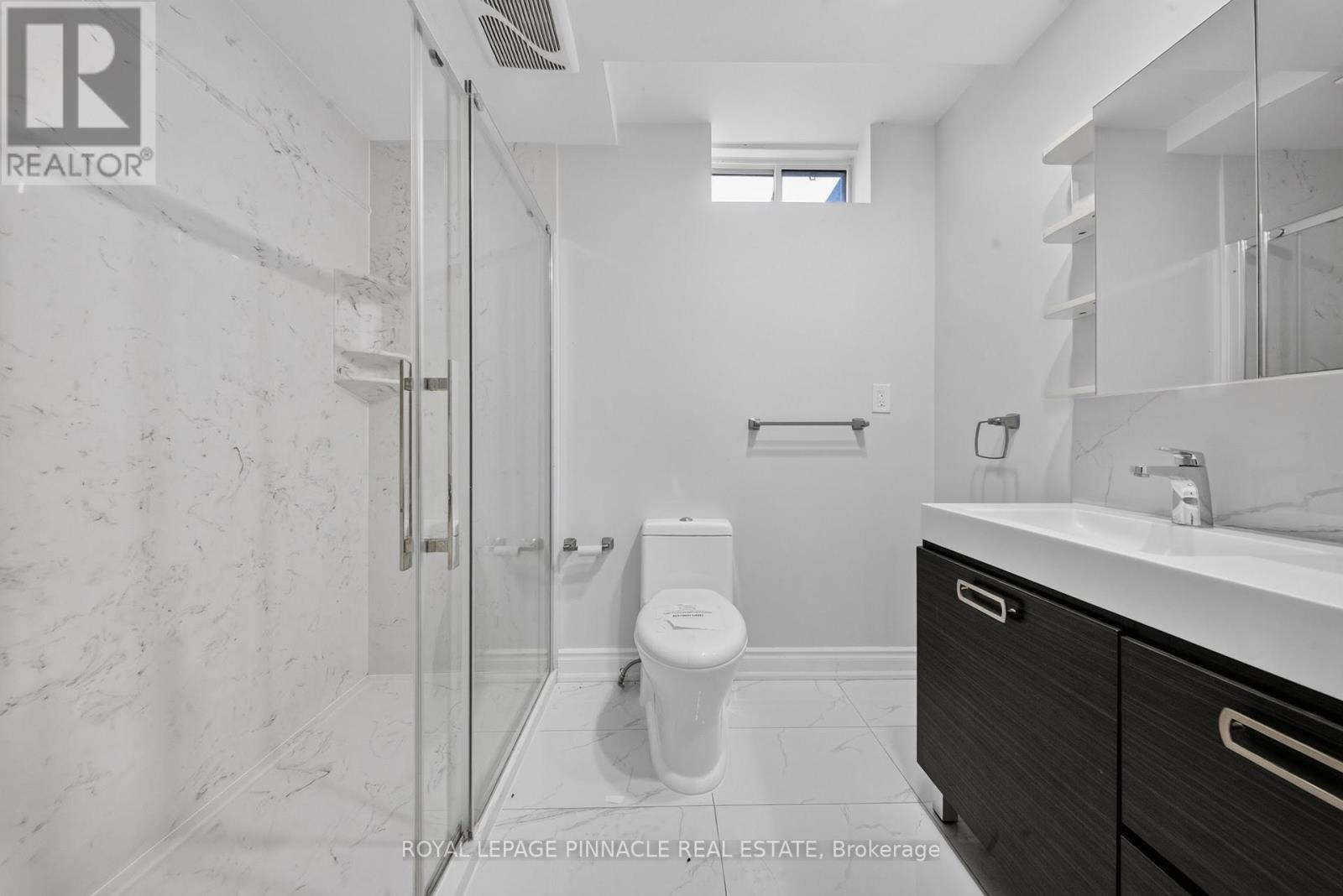 23 Prince Crescent, Brampton, ON - Indoor Photo Showing Bathroom