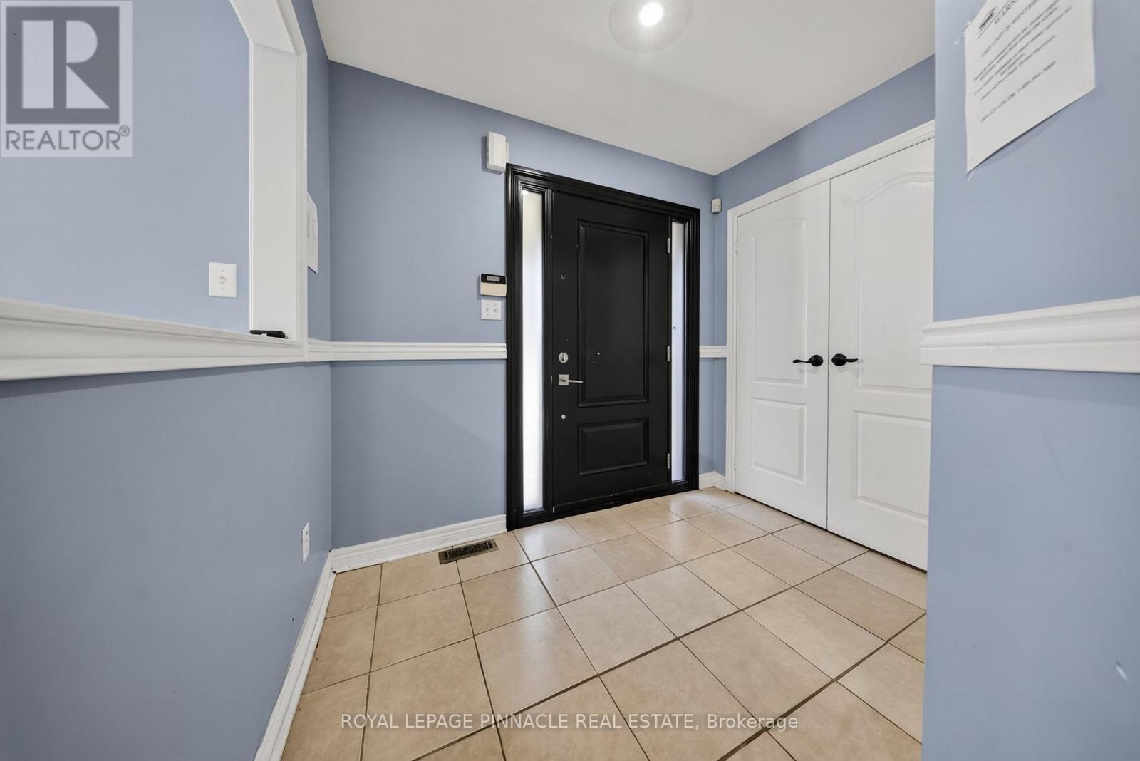 23 Prince Crescent, Brampton, ON - Indoor Photo Showing Other Room