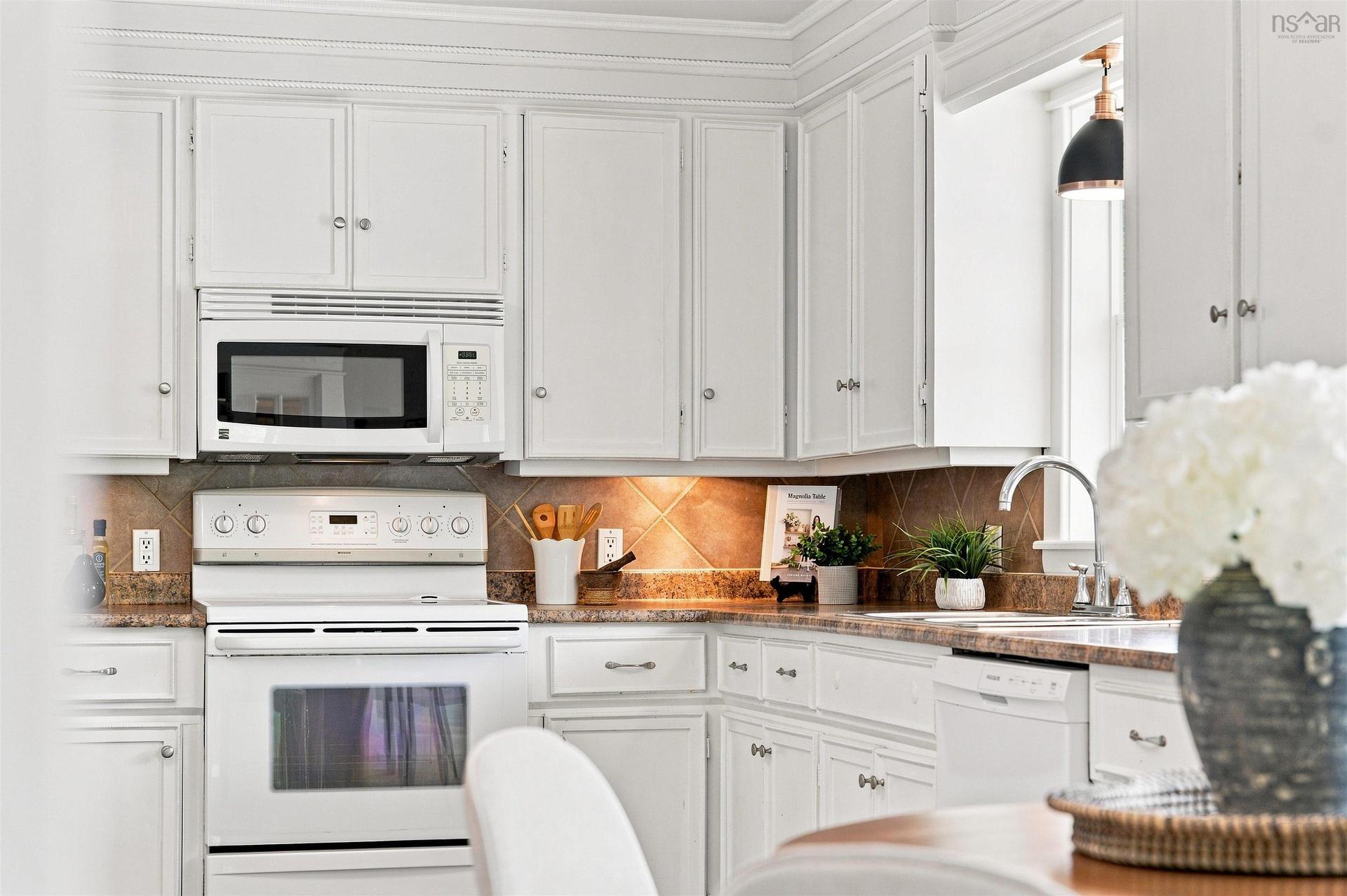 117 Dill Road, Currys Corner, NS - Indoor Photo Showing Kitchen