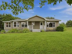 117 Dill Road Currys Corner, NS B0N 2T0