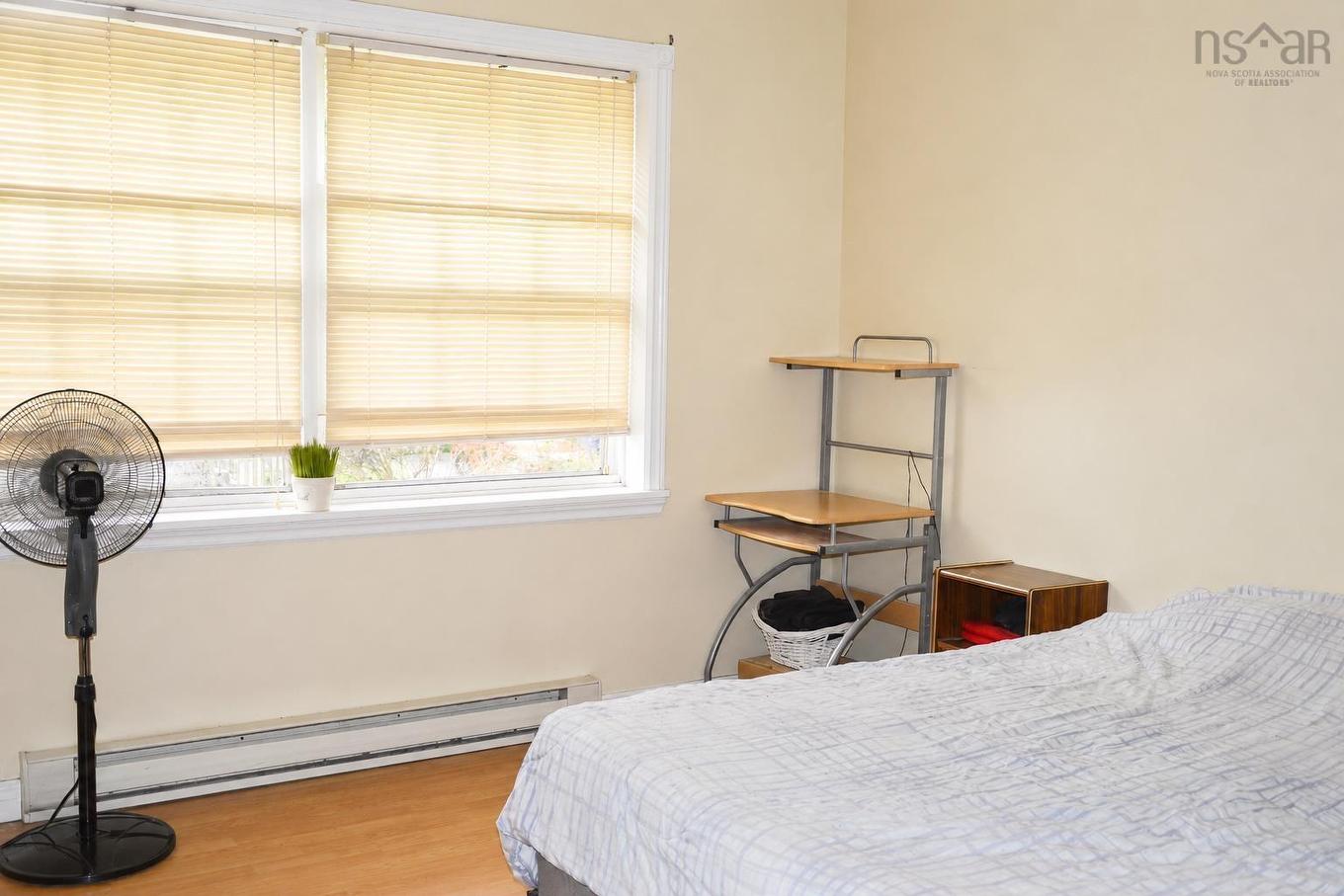 105 Park Street, Truro, NS - Indoor Photo Showing Bedroom