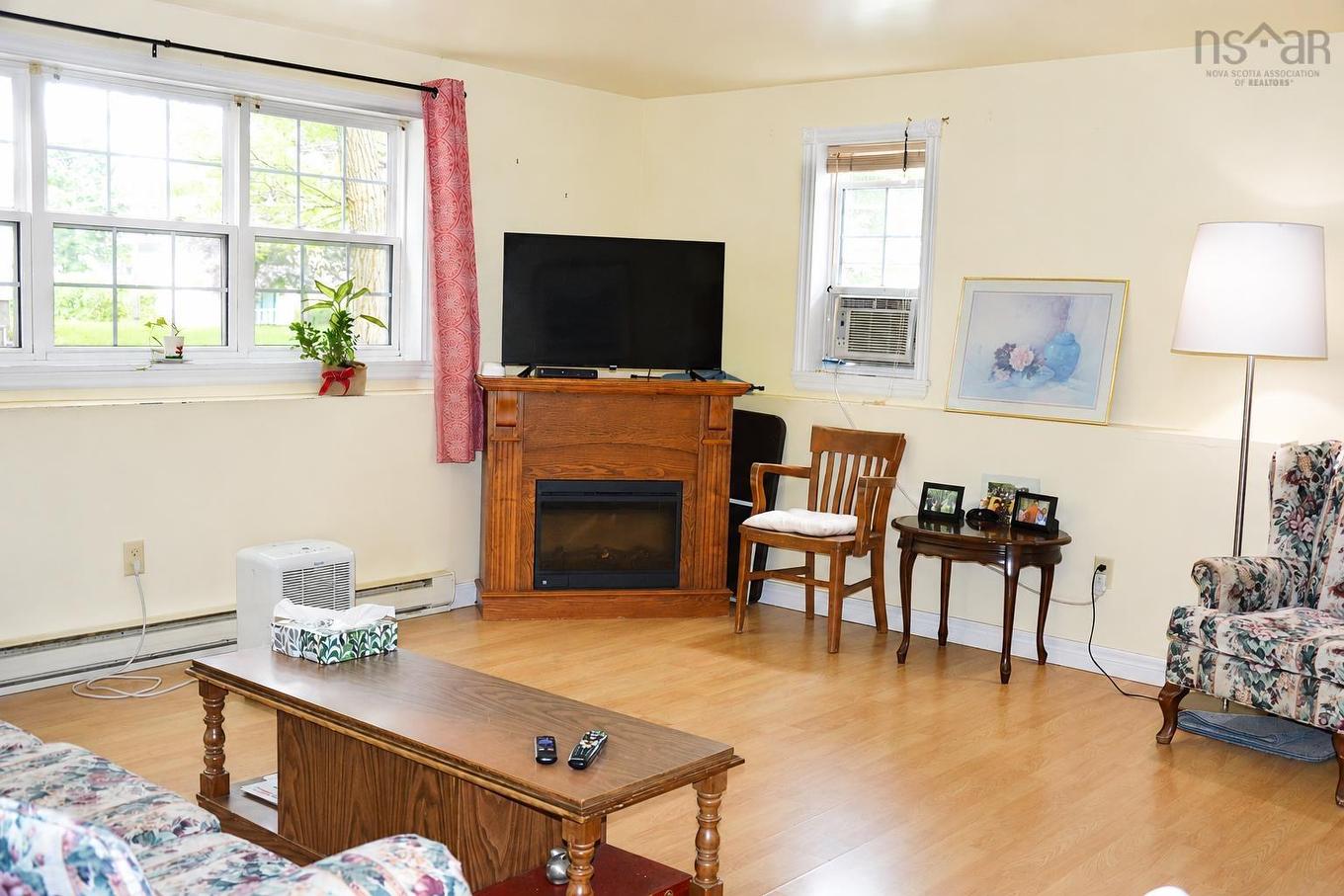 105 Park Street, Truro, NS - Indoor Photo Showing Living Room With Fireplace