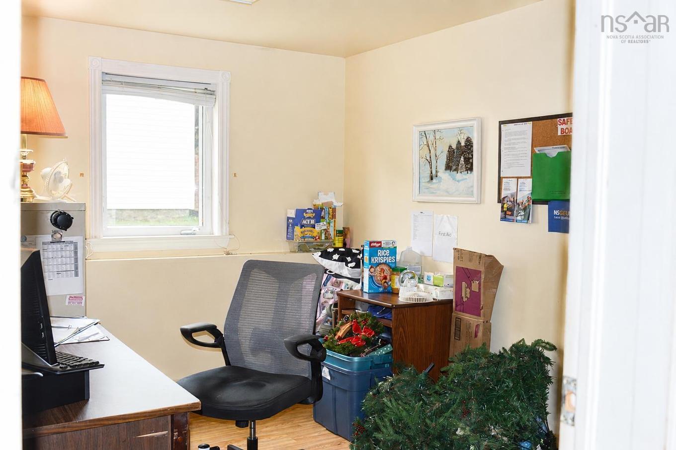 105 Park Street, Truro, NS - Indoor
