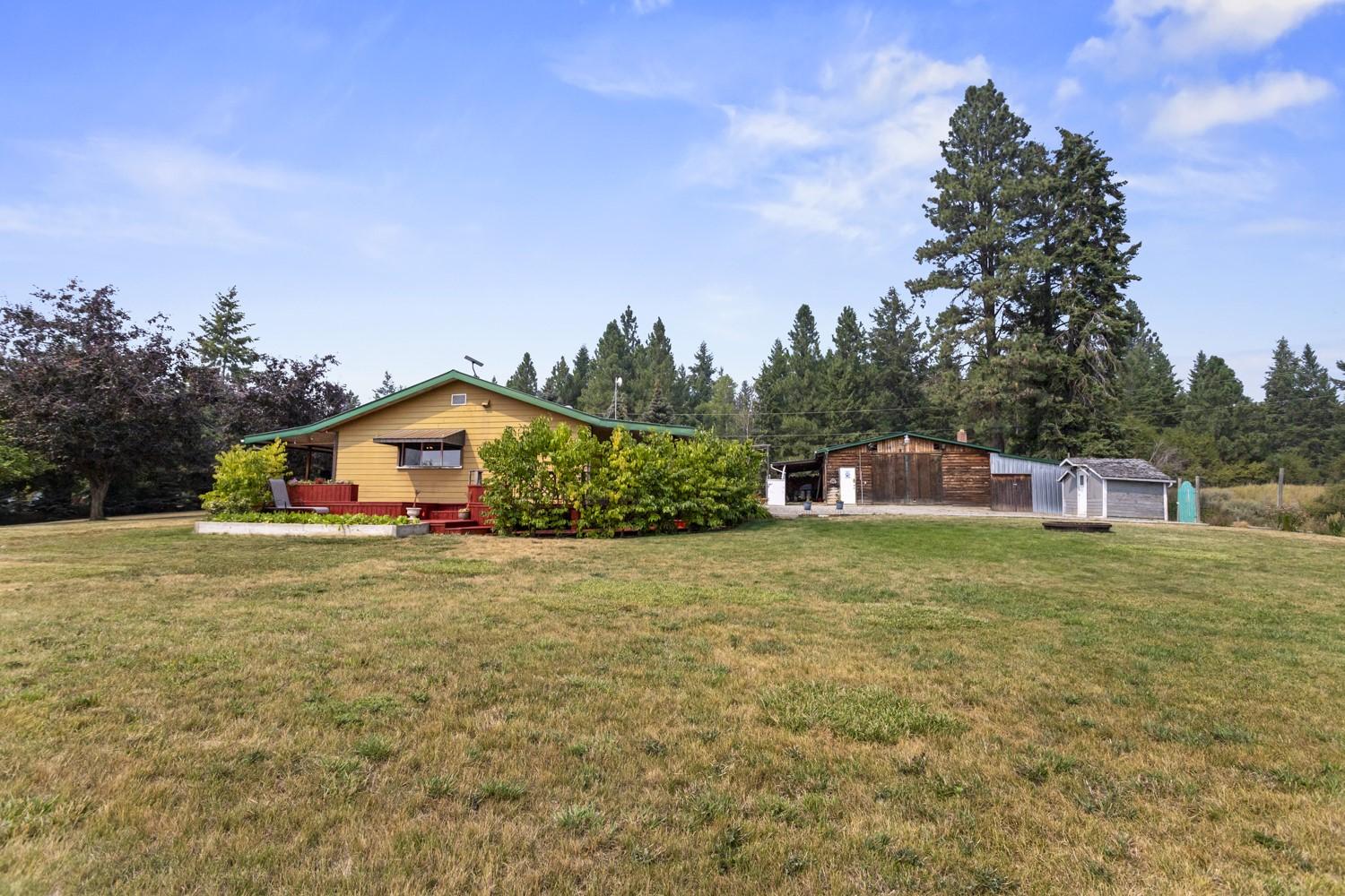 1889 7Th Street, Lister, BC - Outdoor