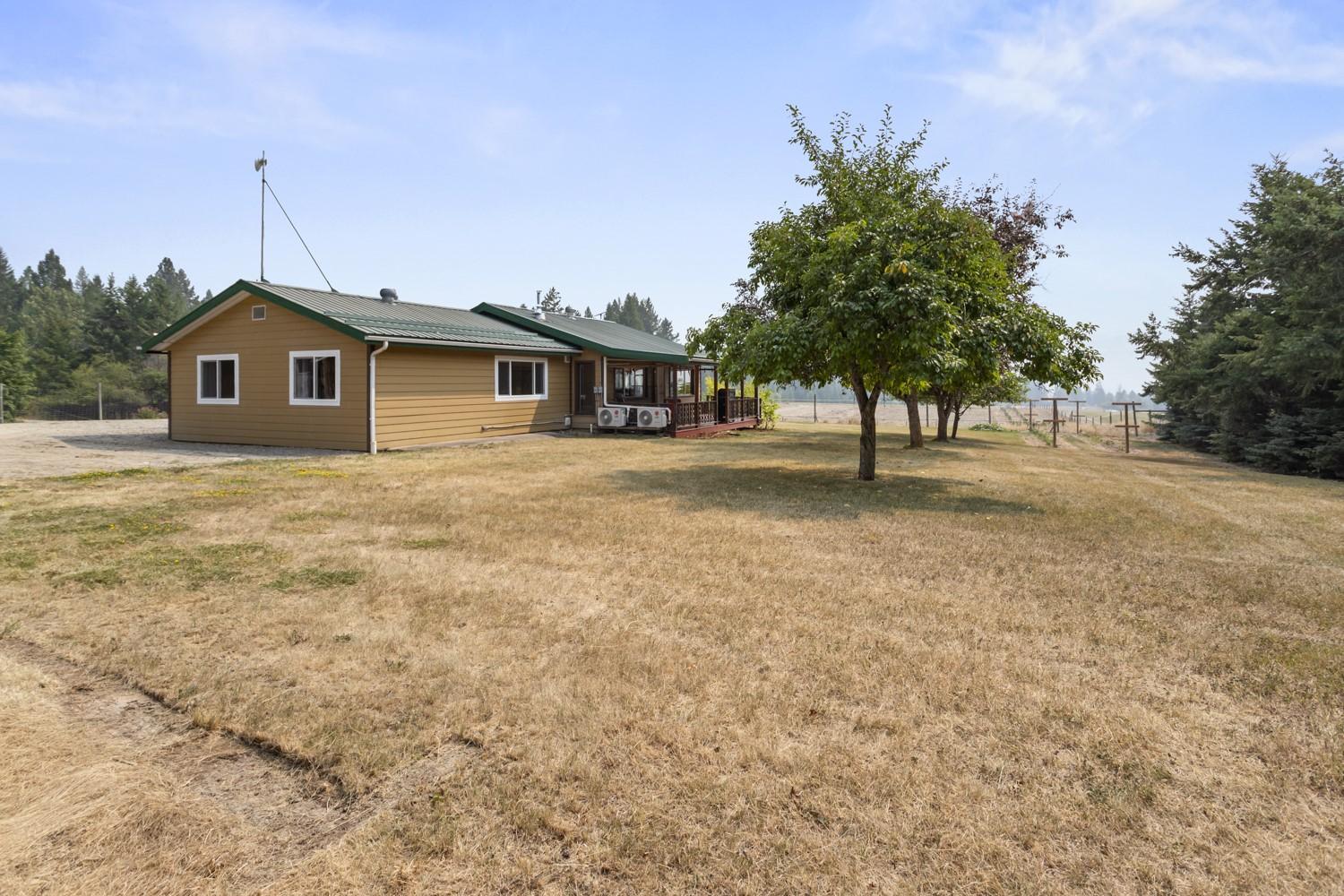 1889 7Th Street, Lister, BC - Outdoor