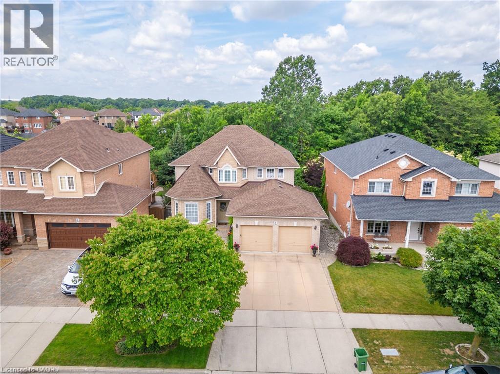26 Shadetree Crescent, Stoney Creek, ON - Outdoor With Facade
