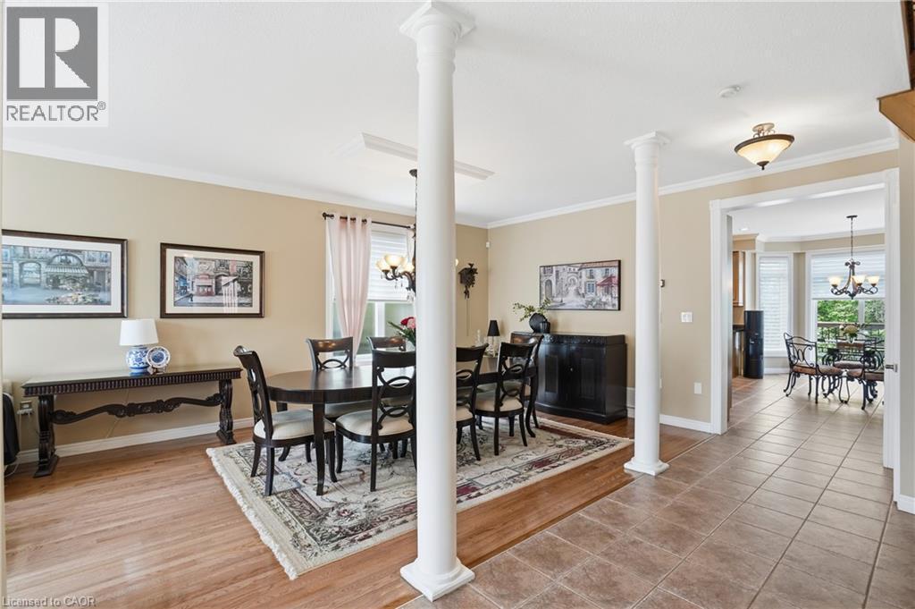 26 Shadetree Crescent, Stoney Creek, ON - Indoor Photo Showing Dining Room