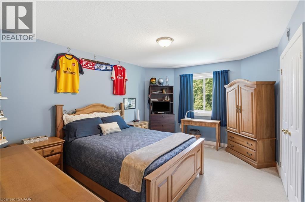 26 Shadetree Crescent, Stoney Creek, ON - Indoor Photo Showing Bedroom