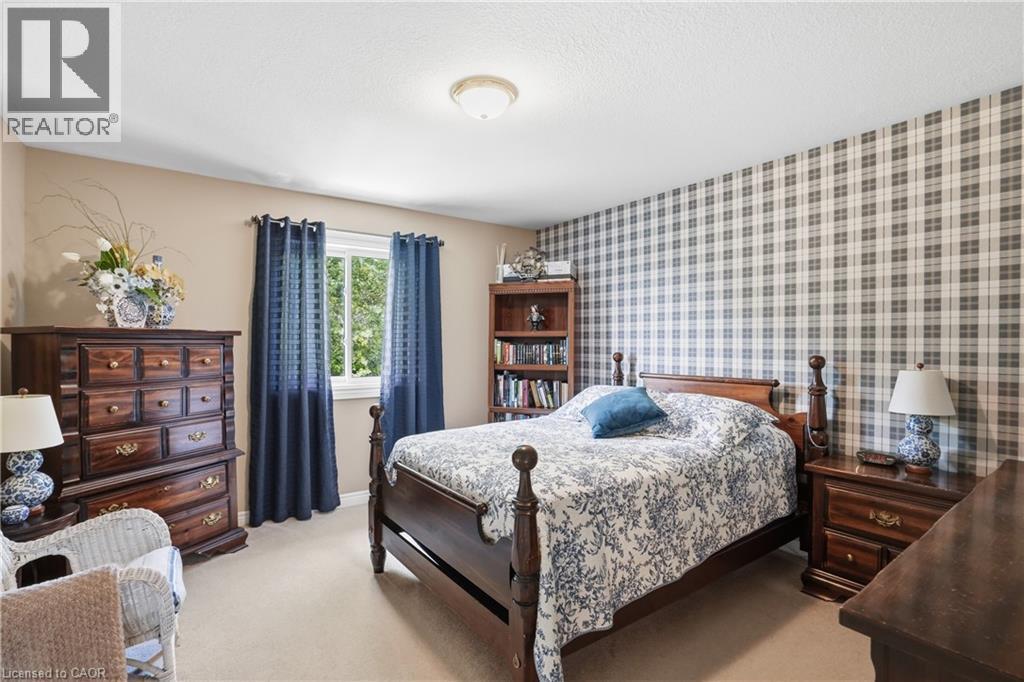 26 Shadetree Crescent, Stoney Creek, ON - Indoor Photo Showing Bedroom