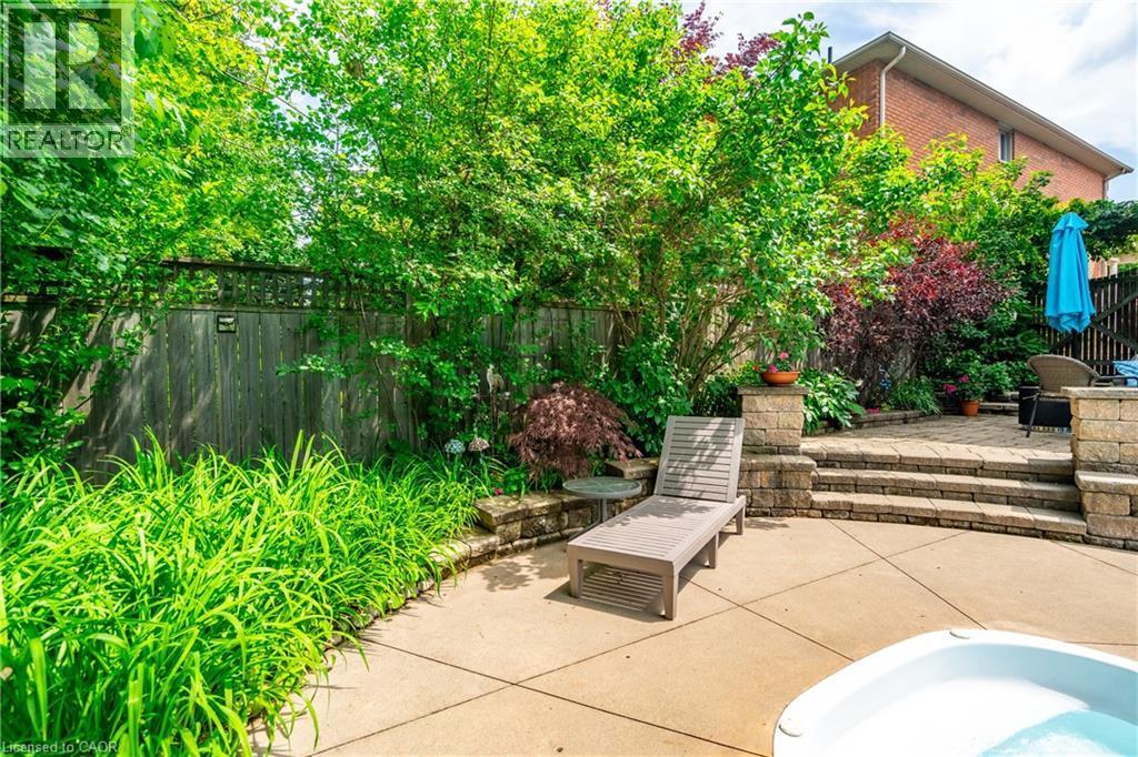 26 Shadetree Crescent, Stoney Creek, ON - Outdoor