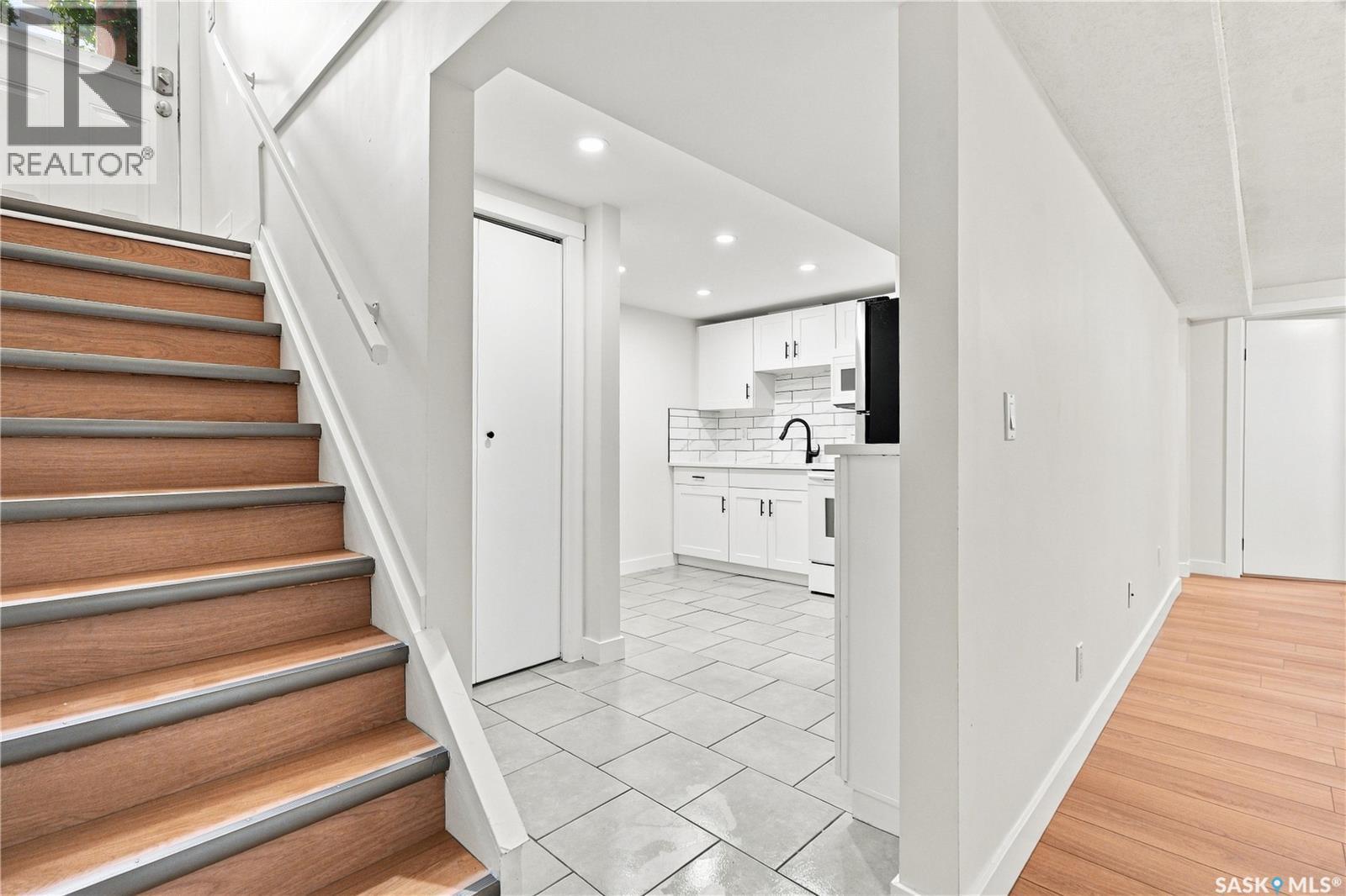 69 Rita Crescent, Saskatoon, SK - Indoor Photo Showing Other Room