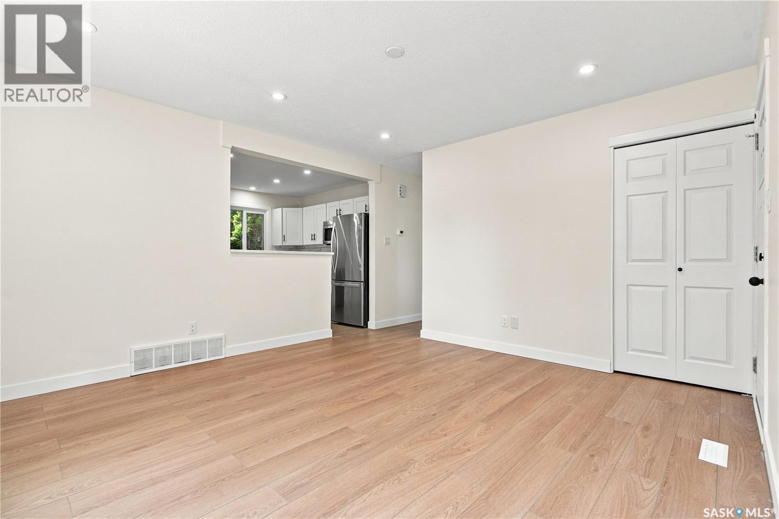 69 Rita Crescent, Saskatoon, SK - Indoor Photo Showing Other Room