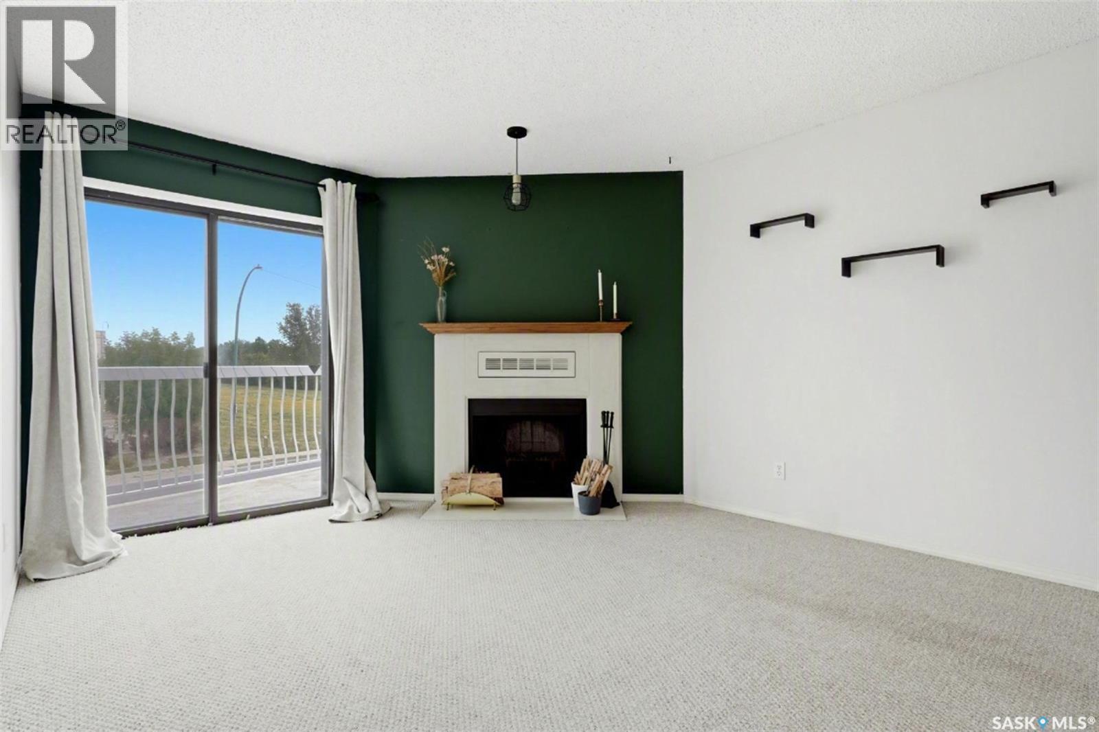 6419 Rochdale Boulevard, Regina, SK - Indoor