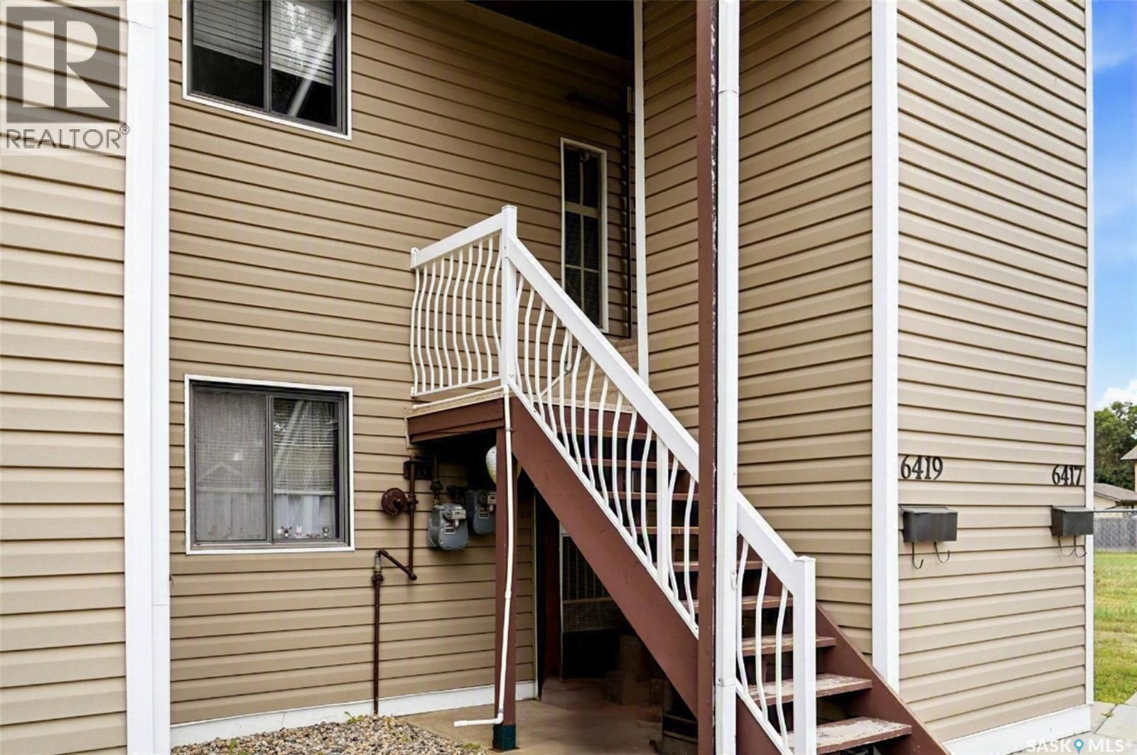 6419 Rochdale Boulevard, Regina, SK - Outdoor With Exterior