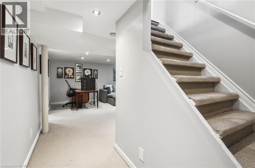398 East 38Th Street, Hamilton, ON - Indoor Photo Showing Other Room