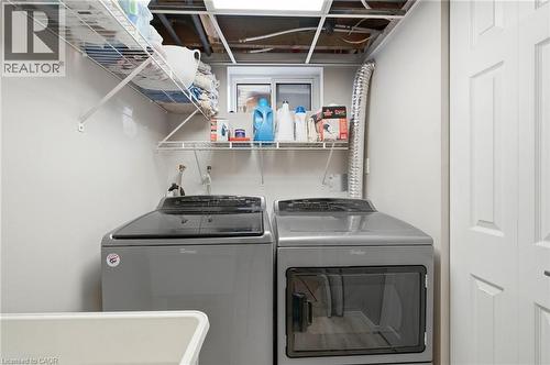 398 East 38Th Street, Hamilton, ON - Indoor Photo Showing Laundry Room