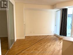 1501-111 Elizabeth Street - living room - 