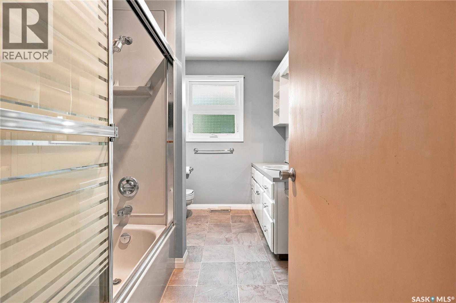 632 Grey Street, Regina, SK - Indoor