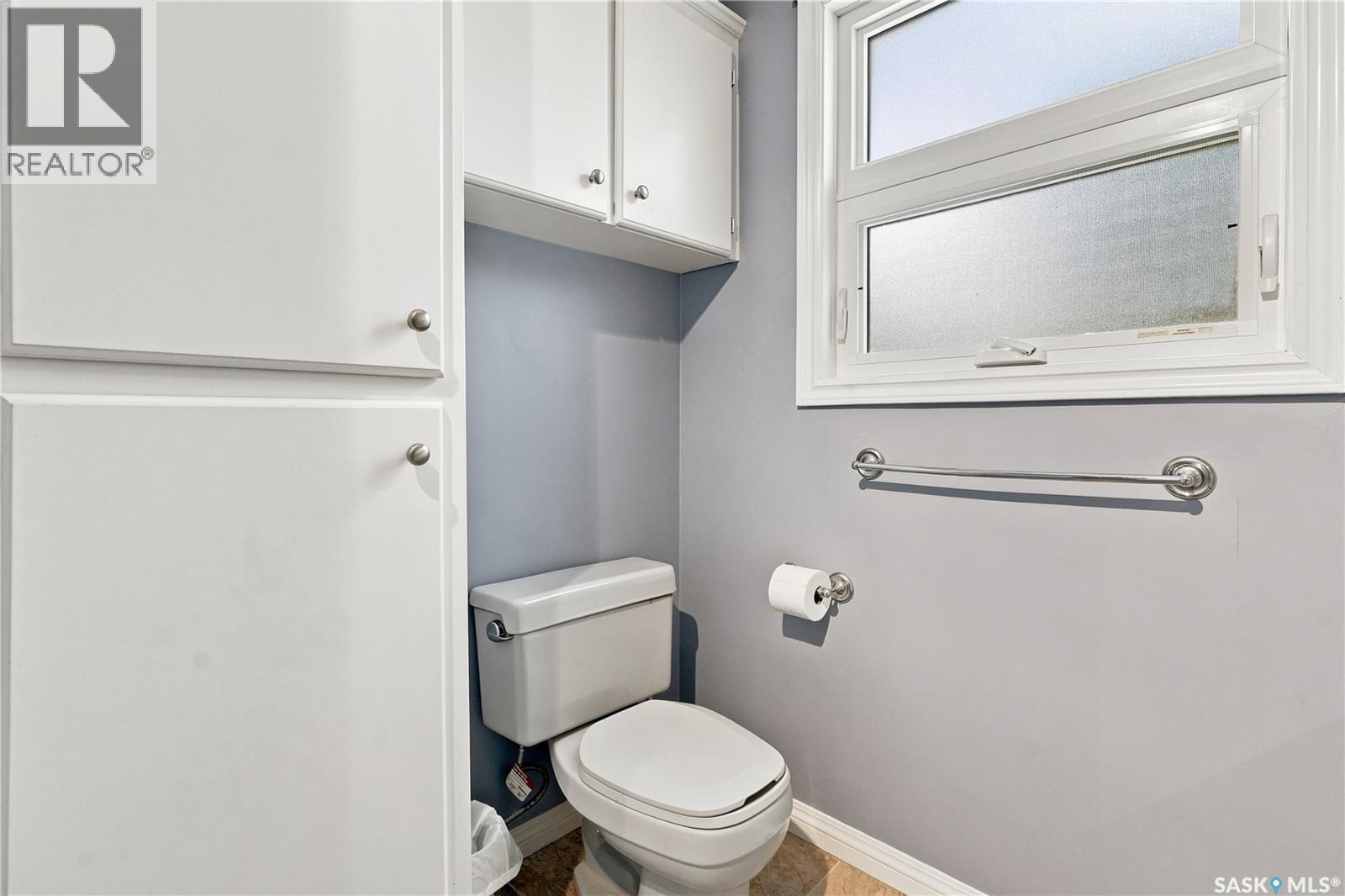 632 Grey Street, Regina, SK - Indoor Photo Showing Bathroom