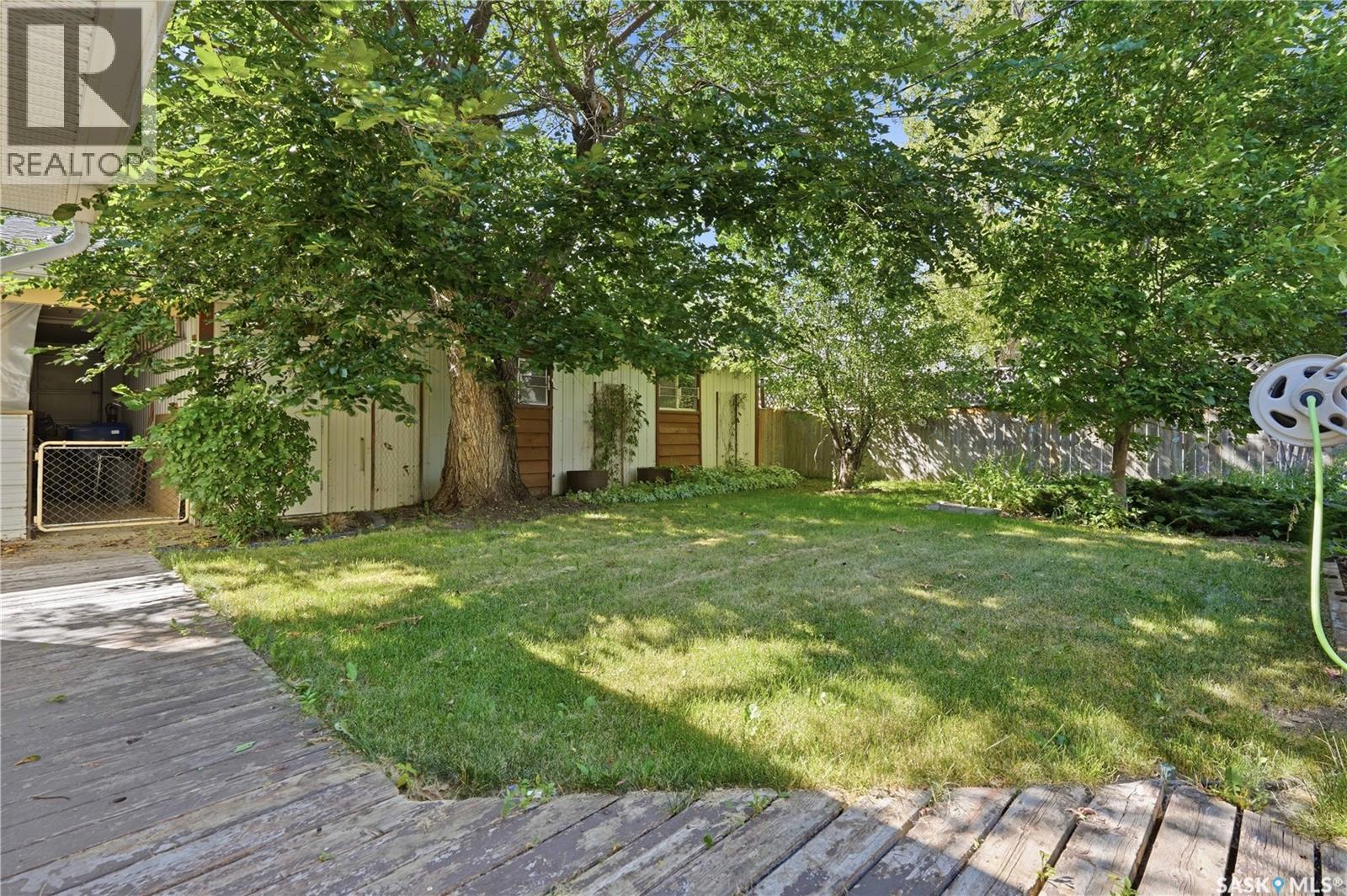 632 Grey Street, Regina, SK - Outdoor With Deck Patio Veranda
