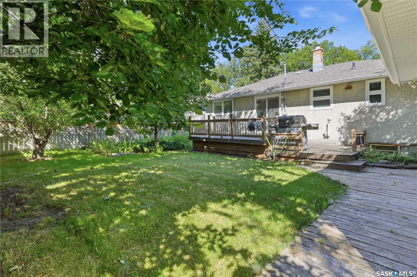 632 Grey Street, Regina, SK - Outdoor With Deck Patio Veranda