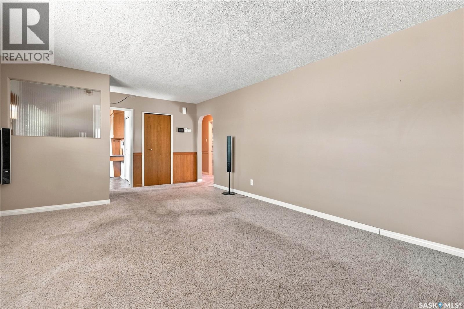 632 Grey Street, Regina, SK - Indoor Photo Showing Other Room