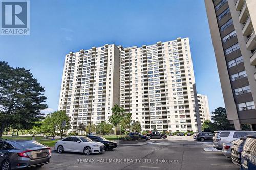 912 - 370 DIXON ROAD  Toronto, ON M9R 1T2