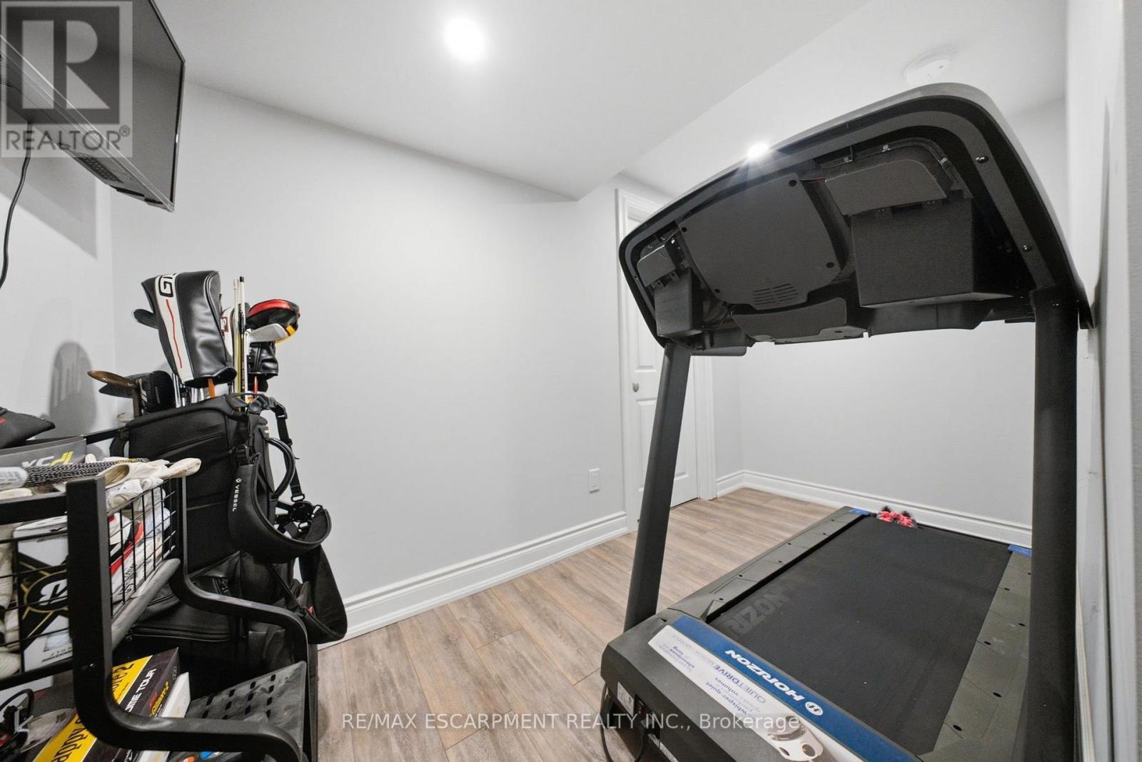 203 West 31St Street, Hamilton, ON - Indoor Photo Showing Gym Room