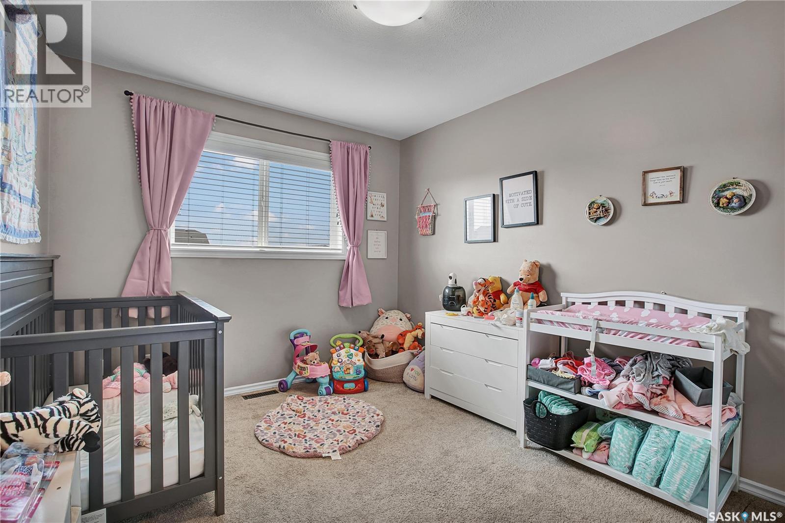 104 Shepherd Crescent, Saskatoon, SK - Indoor Photo Showing Bedroom