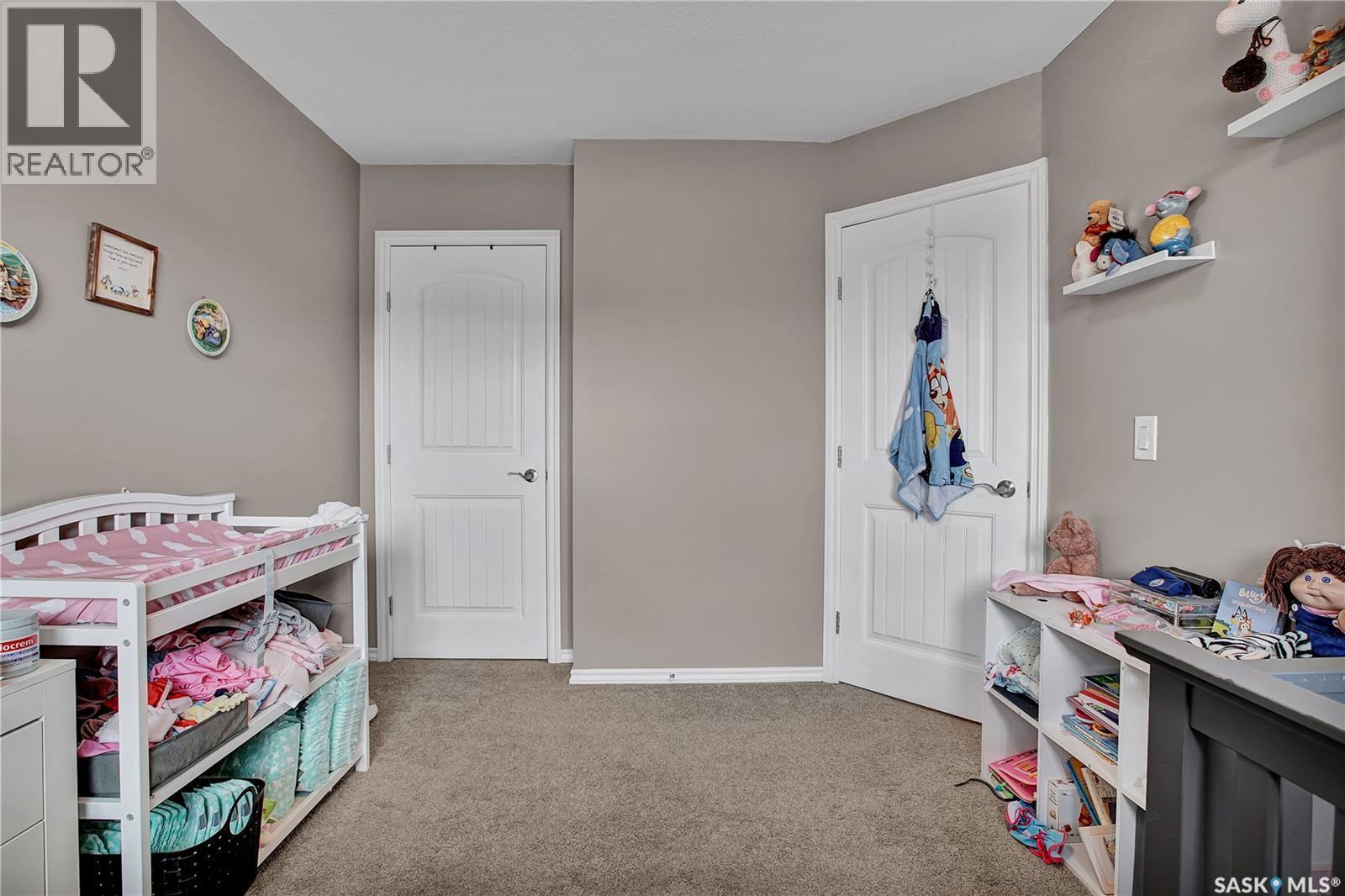 104 Shepherd Crescent, Saskatoon, SK - Indoor Photo Showing Bedroom