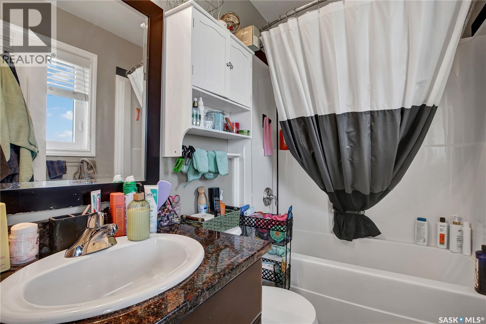 104 Shepherd Crescent, Saskatoon, SK - Indoor Photo Showing Bathroom